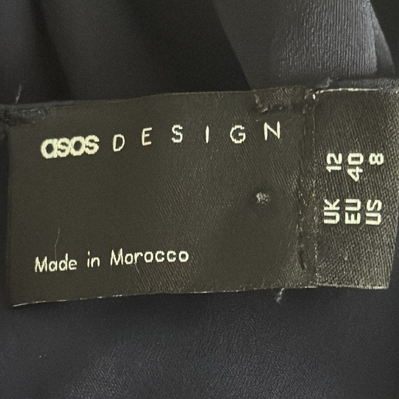 ASOS DESIGN Bias Cut Plunge Satin Midi
Dress Racer Back Navy Blue Size 8 Party - Picture 7 of 10